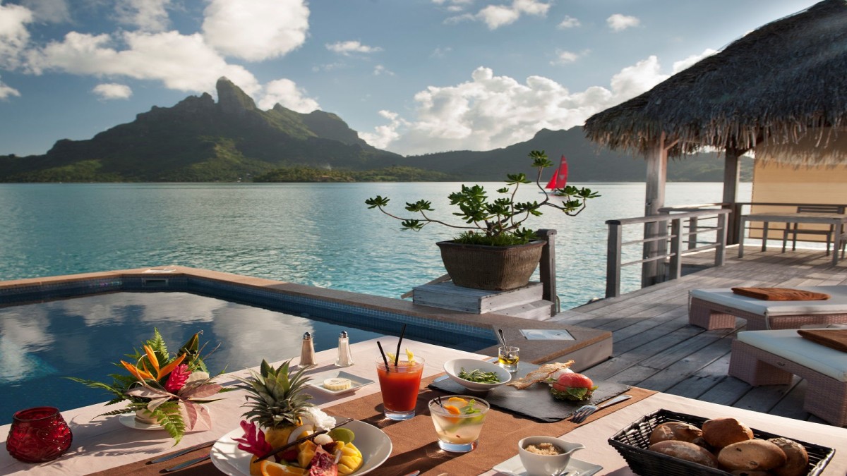 private-breakfast-in-villa
