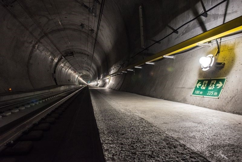 tunel-mas-largo-del-mundo4