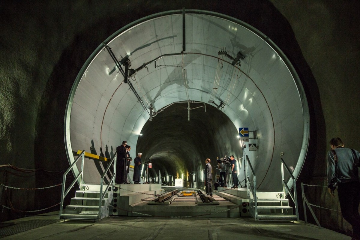tunel-mas-largo-del-mundo6