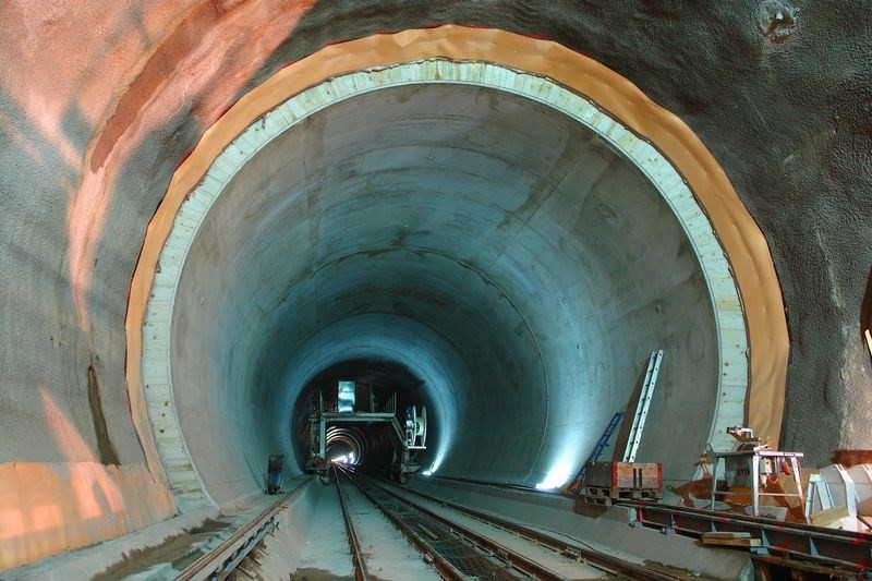 tunel-mas-largo-del-mundo_0