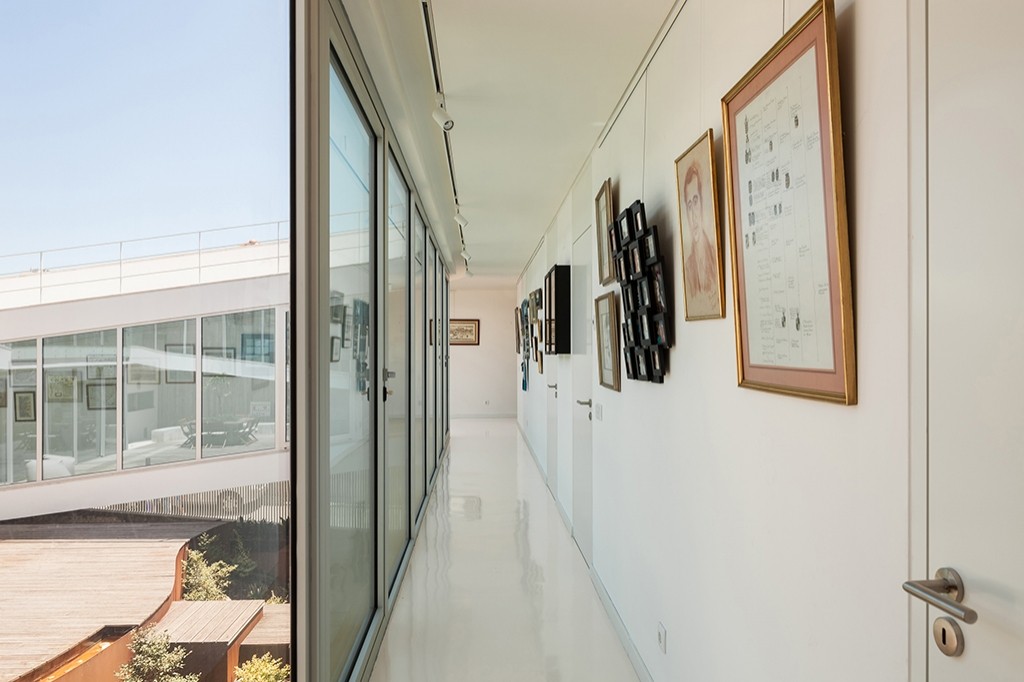 La casa è stata progettata dall’architetto António Costa Lima aclestoril00610