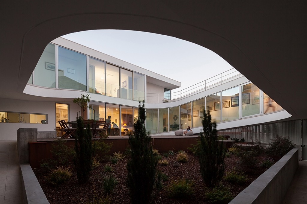 Il cortile centrale aclestoril02043