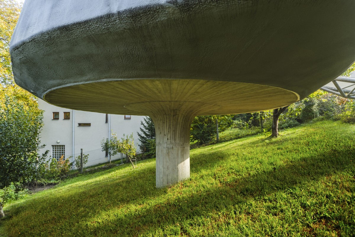 Un unico pilastro sostiene tutta la casa casa_pilar_01
