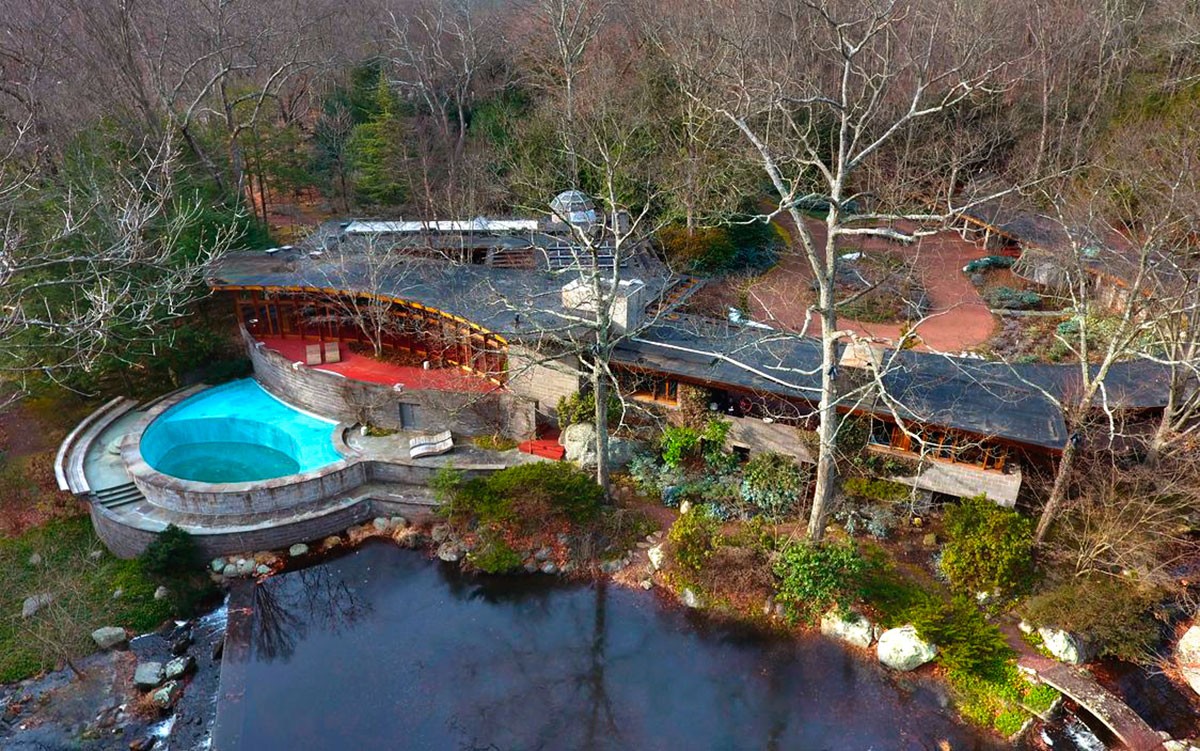 Un gioiello architettonico di Frank Lloyd Wright costruito su una cascata — idealista/news Un gioiello architettonico di Frank Lloyd Wright costruito su una cascata — idealista/news