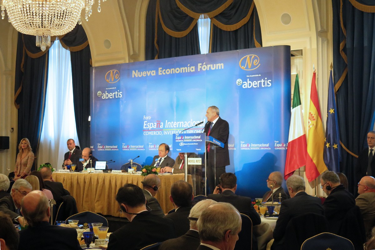 Pietro Grasso: "La classe politica è incapace di intercettare i bisogni di chi aspira a una casa, una famiglia, un futuro"