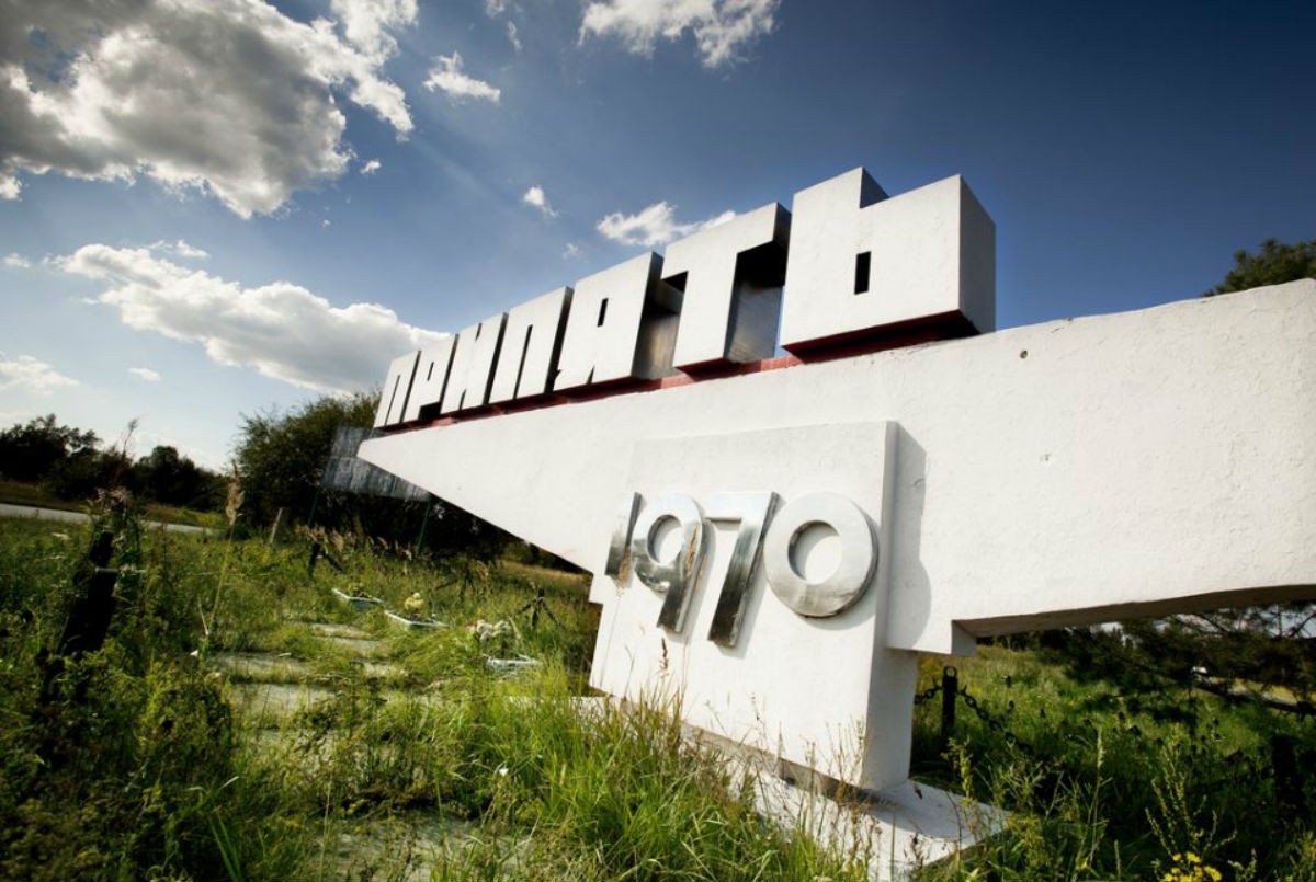 Arte all'altro lato della Cortina di Ferro: 10 sorprendenti cartelli retrofuturistici delle città sovietiche