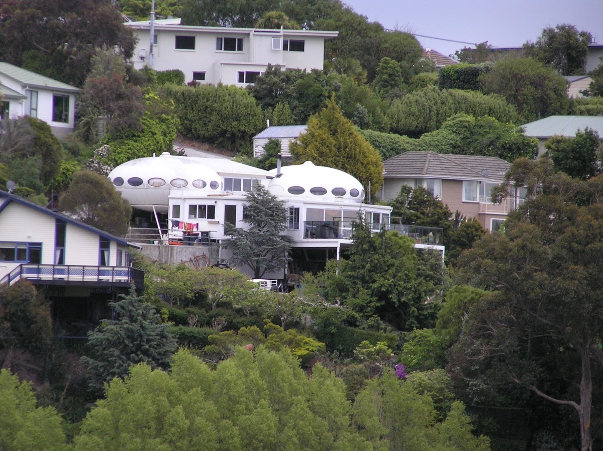 Christchurch (Nuova Zelanda) Il mistero delle case a forma di disco volante