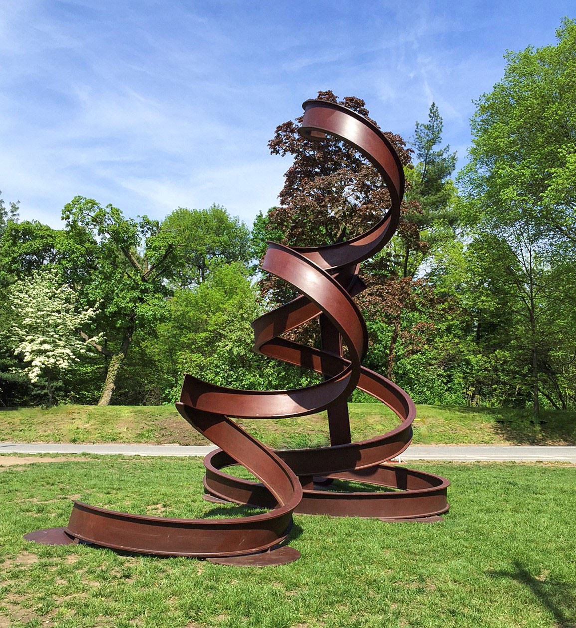 carole-eisner-monumental-sculptures-dancer