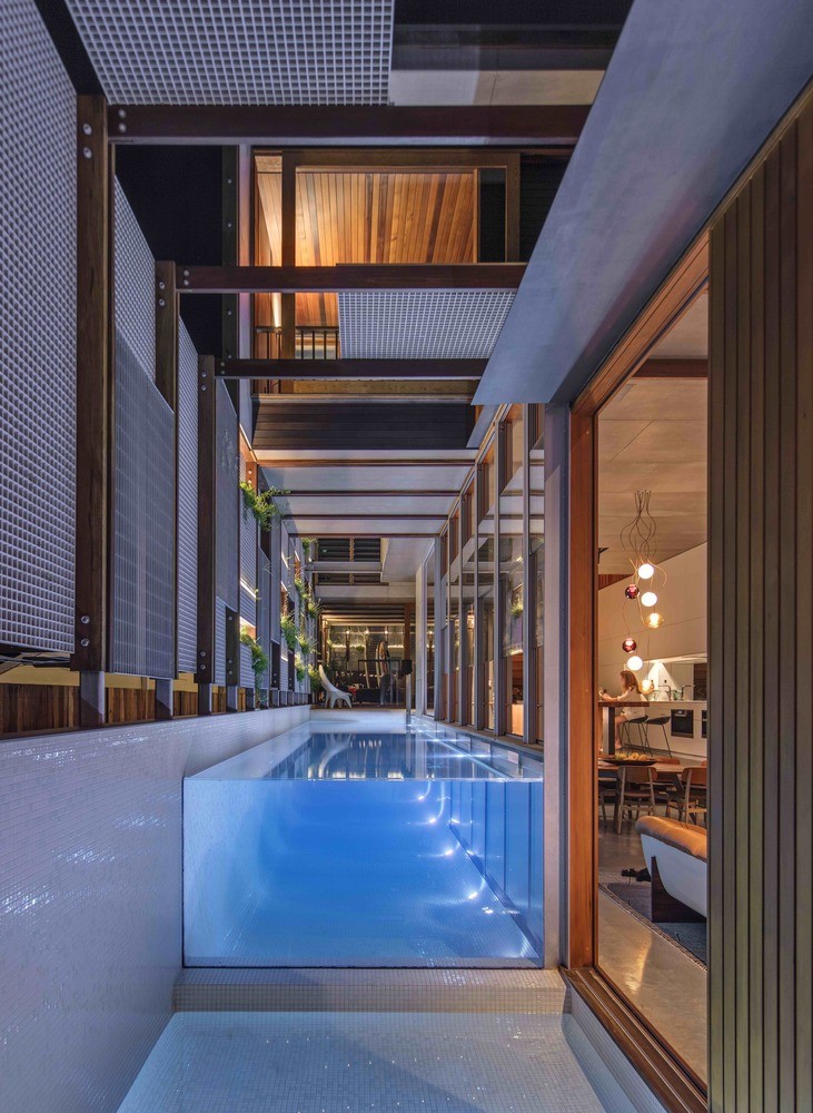 casa_piscina_salon_08