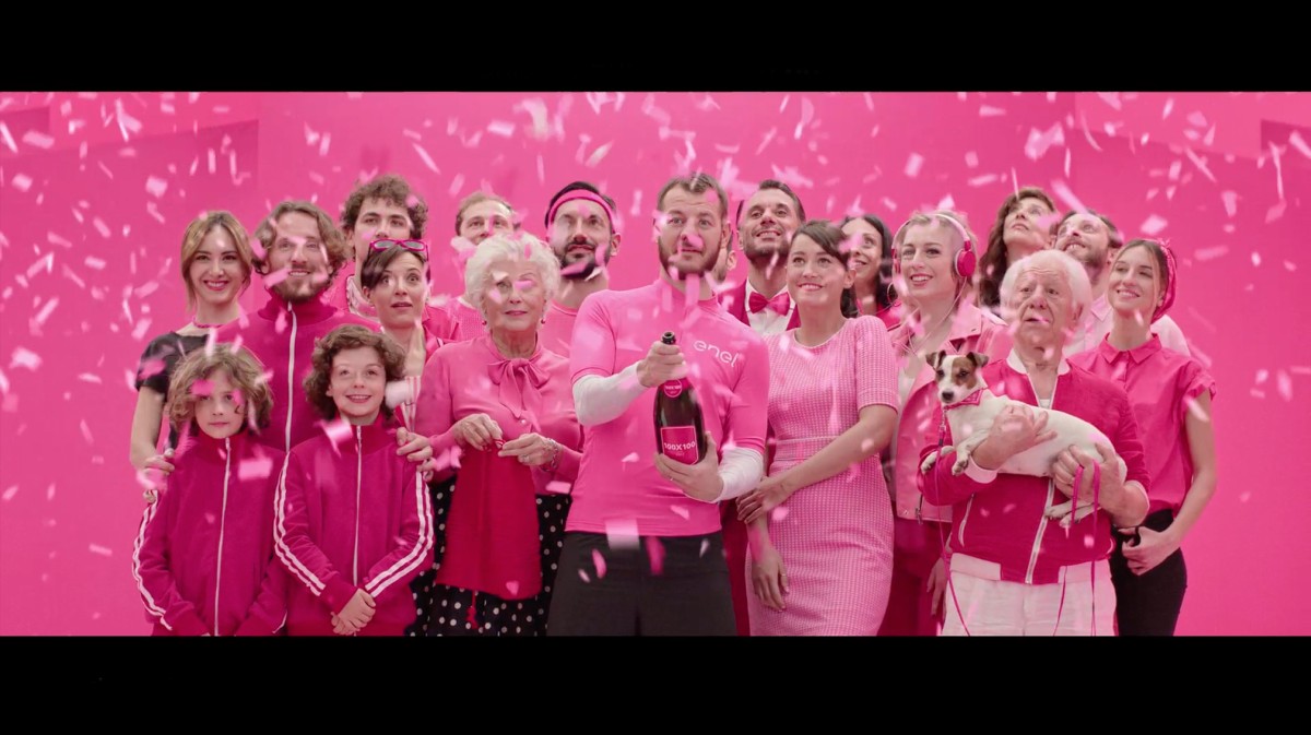 Con Enel il Giro D'Italia lo vincono in mille: on air il nuovo spot ideato da Saatchi & Saatchi per la campagna 100x100