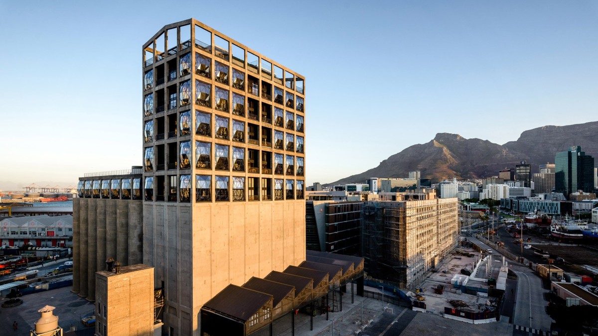 Un sorprendente hotel di lusso nascosto in un vecchio silos di Città del Capo