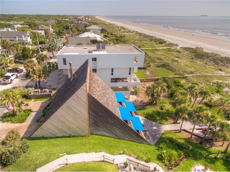 Una piramide incredibile in vendita sulla costa della Florida