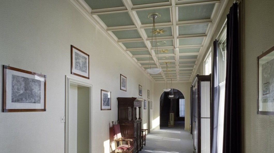 interieur_overzicht_van_de_colonnade_van_de_soester_vleugel4