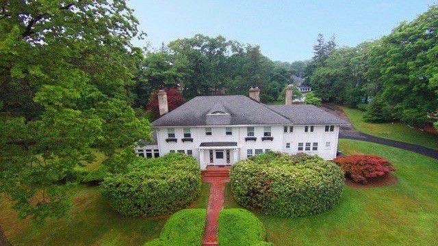 Negli Stati Uniti una casa storica in vendita a soli 10$ con un regalo inaspettato