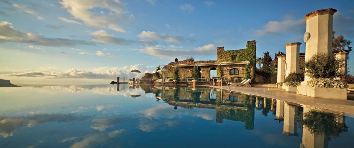 piscina-hotel-caruso-italia