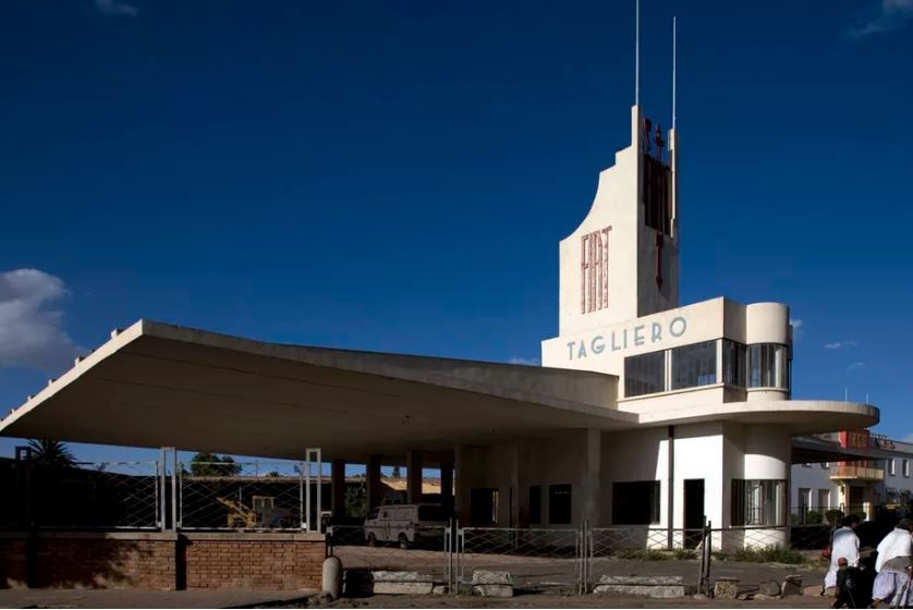 Asmara, una città moderna in Africa pensata da Mussolini e ancorata nel passato