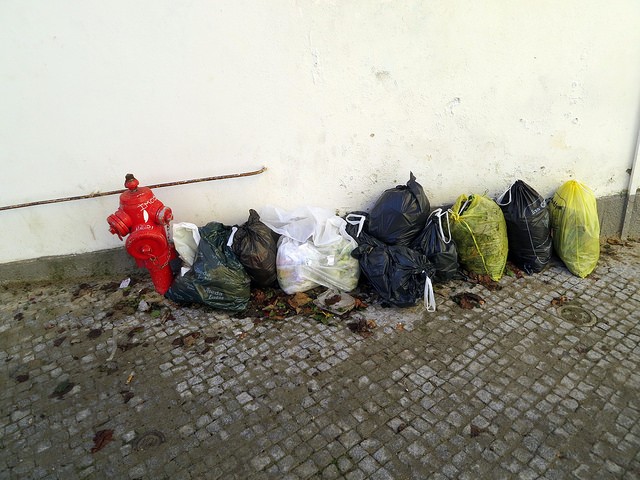 Tarsu, riduzione del 40% sulla tassa rifiuti se c'è un disservizio "grave e protratto"