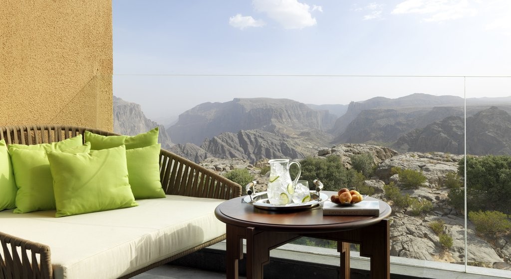 aaja_deluxe_canyon_view_balcony_01_g_a_h_r