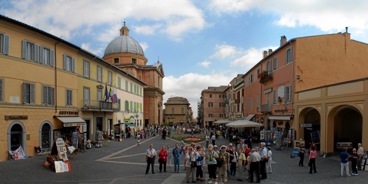 1. Castel Gandolfo Borghi italiani da visitare in autunno
