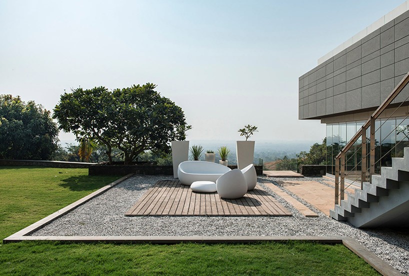 shroffleon-aurelia-house-pool-mumbai-3