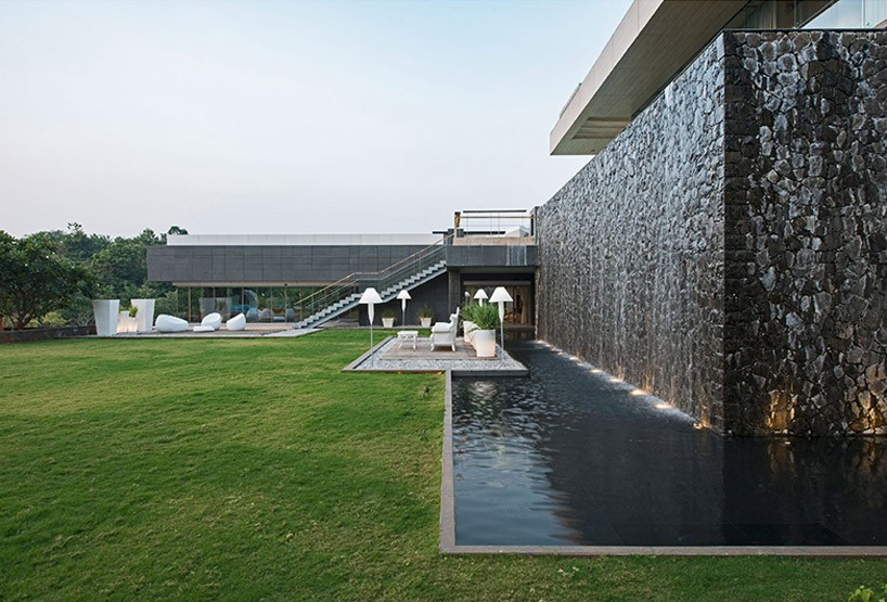 shroffleon-aurelia-house-pool-mumbai-6