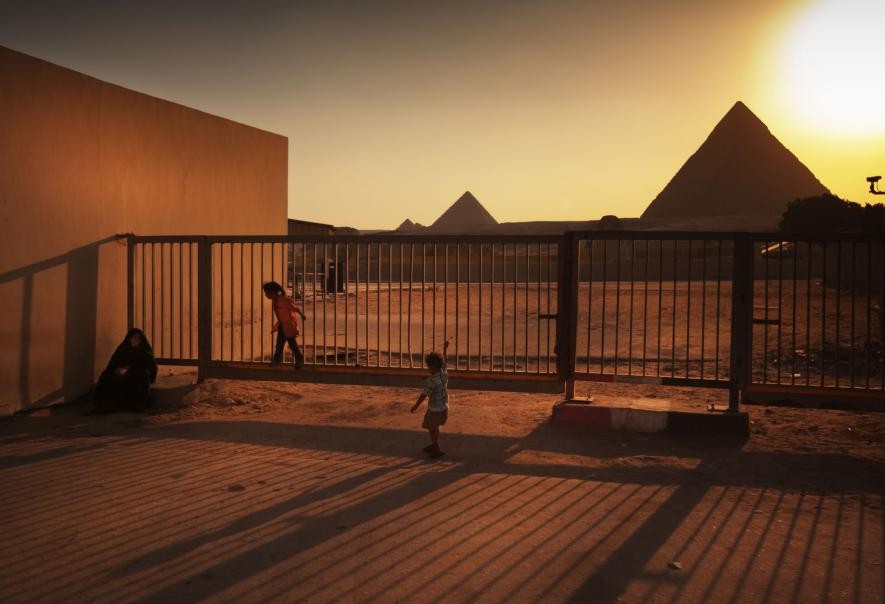 5-pyramids-giza-nationalgeographic_1548513.adapt_.885.1