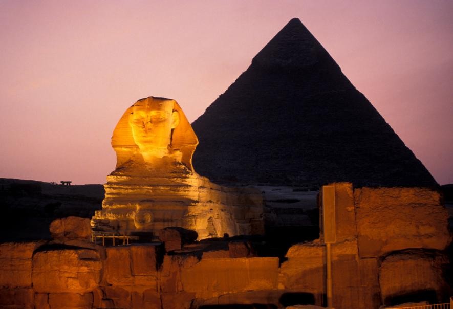 6-pyramids-giza-nationalgeographic_1015015.adapt_.885.1