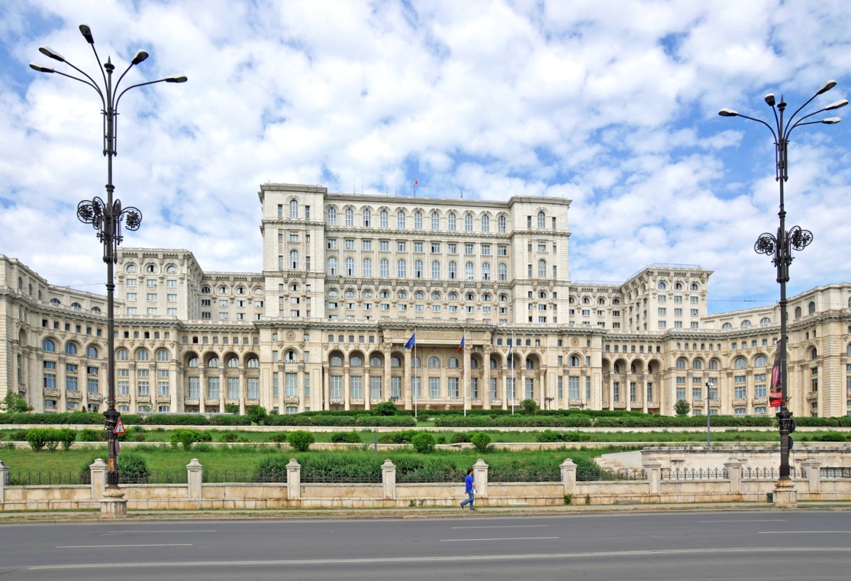 palace_parliament-bucharest_flickr-dennis-jarvis