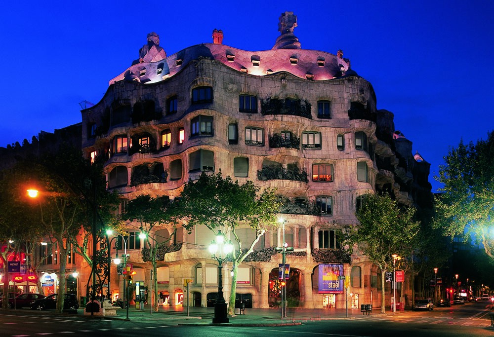 La Pedrera barcelona-casa-mila-pedrera-gaudi-modernisme-act_c8a43287