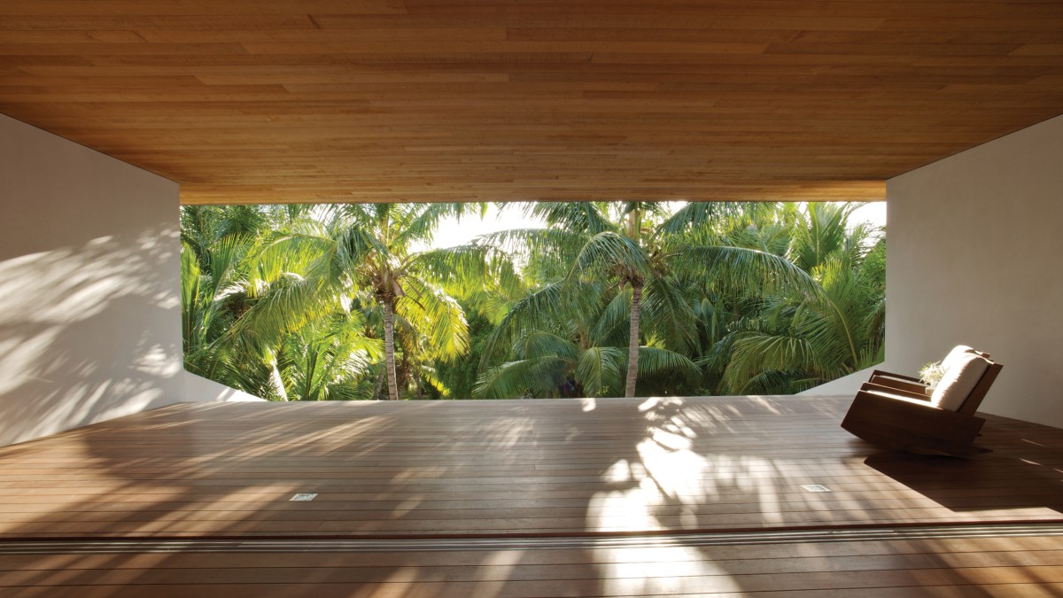 L'ingresso inondato di luce è la chiave di questa casa