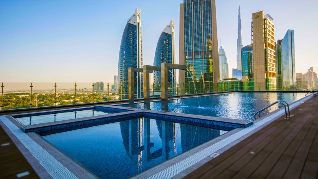 2f180215144640-pool