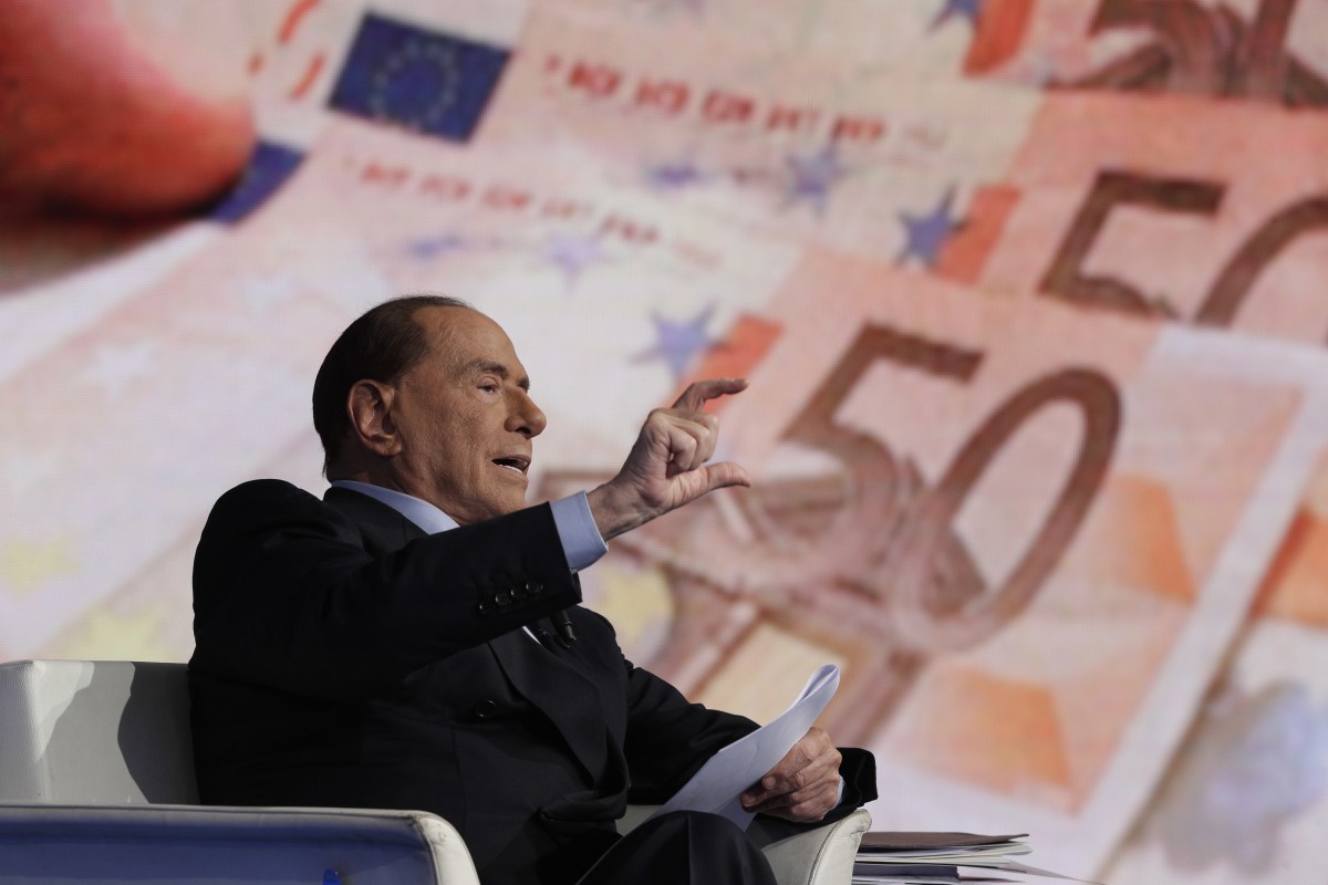Berlusconi: "Per costruire casa non si dovrà più aspettare una licenza"