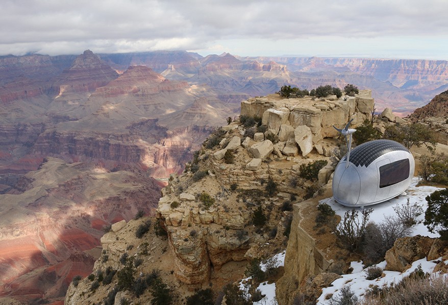 Una "ECOCAPSULA" al bordo di uno strapiombo