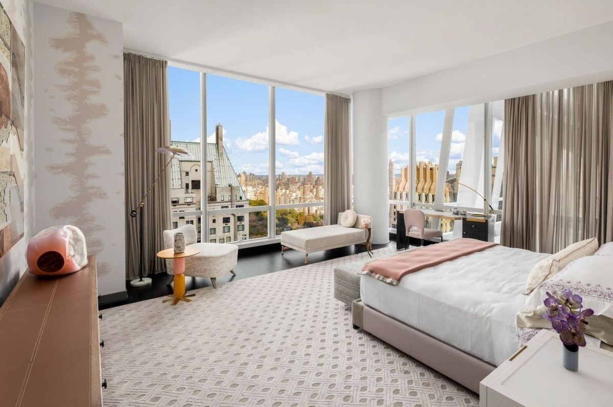 Cinque stanze da letto e sei bagni