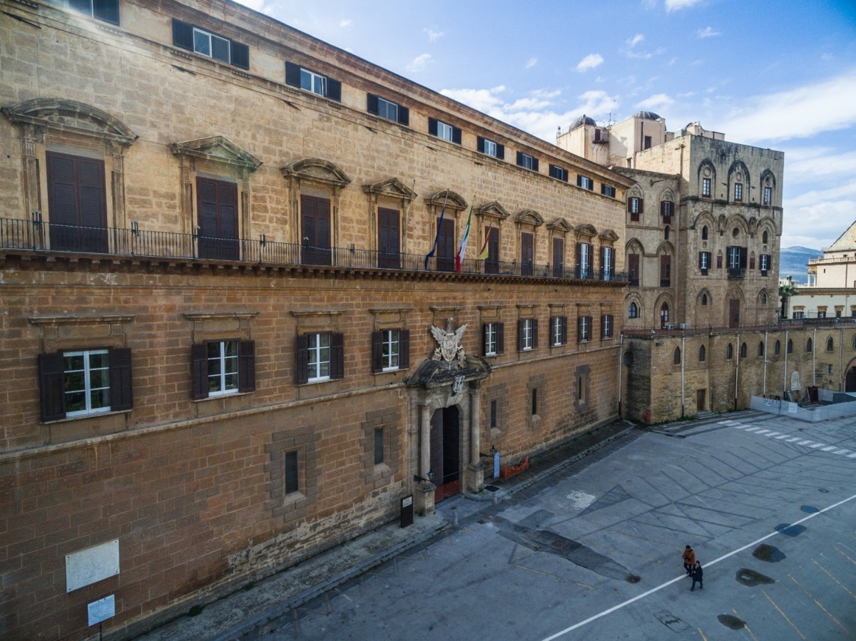 palazzo-dei-normanni-e-il-parlamento-siciliano_50567