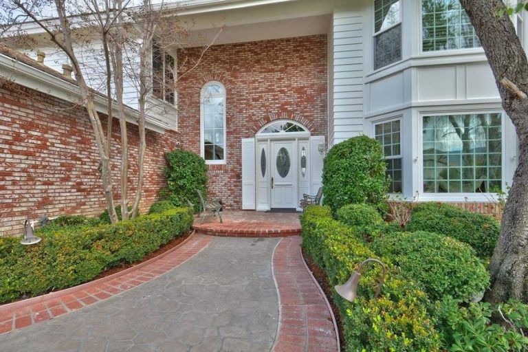 Dispone di grandi finestre