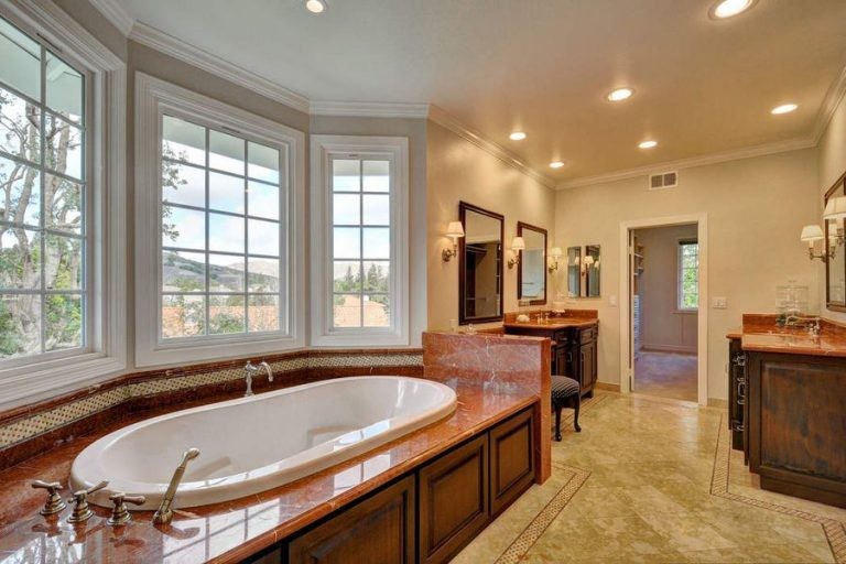 La casa dispone di 4 bagni