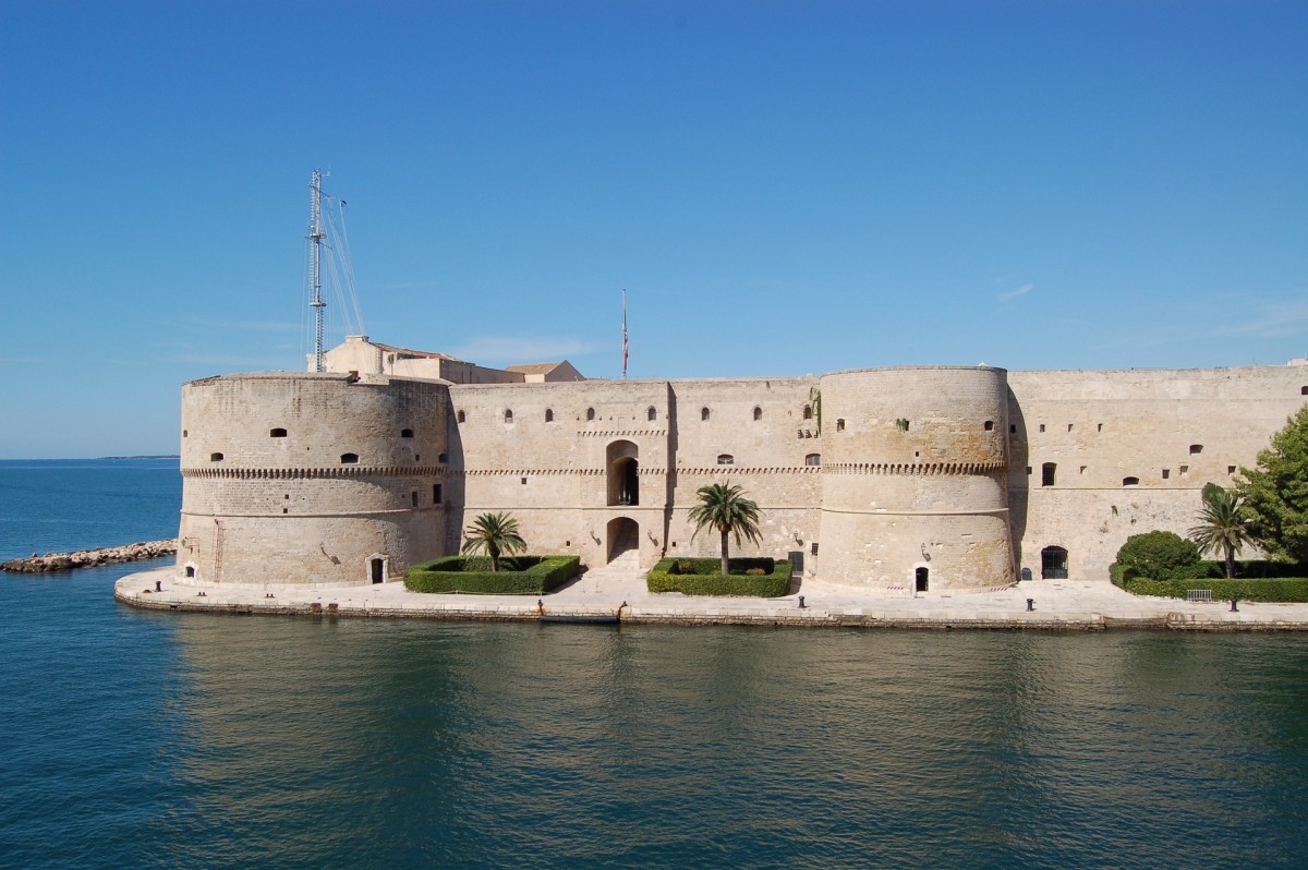 4. Taranto: Uno Maggio Libero e Pensante 4. Taranto: Uno Maggio Libero e Pensante