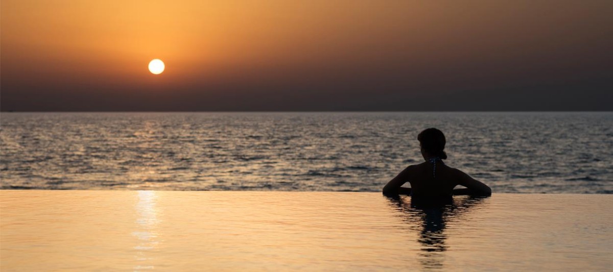 burj-al-arab-jumeirah-terrace-salt-pool-hero