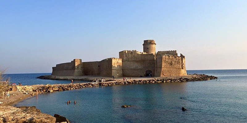 3. Isola di Capo Rizzuto: oasi naturale calabrese Isola di Capo Rizzuto: oasi naturale calabrese