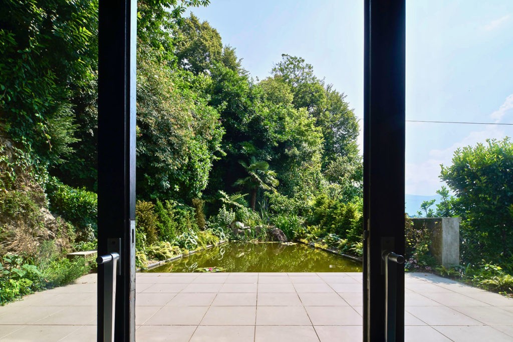 Una villa svizzera con un’incredibile "giungla" segreta 