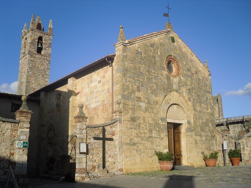 La famosa Iglesia de Santa Maria Assunta en Monteriggioni / wikipedia