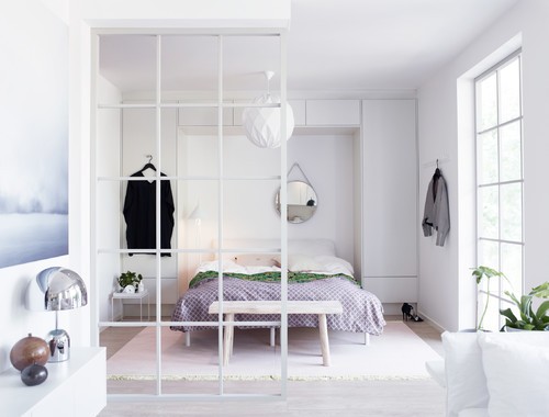 Open-plan rooms with transparent dividers / Vedum Kök och Bad