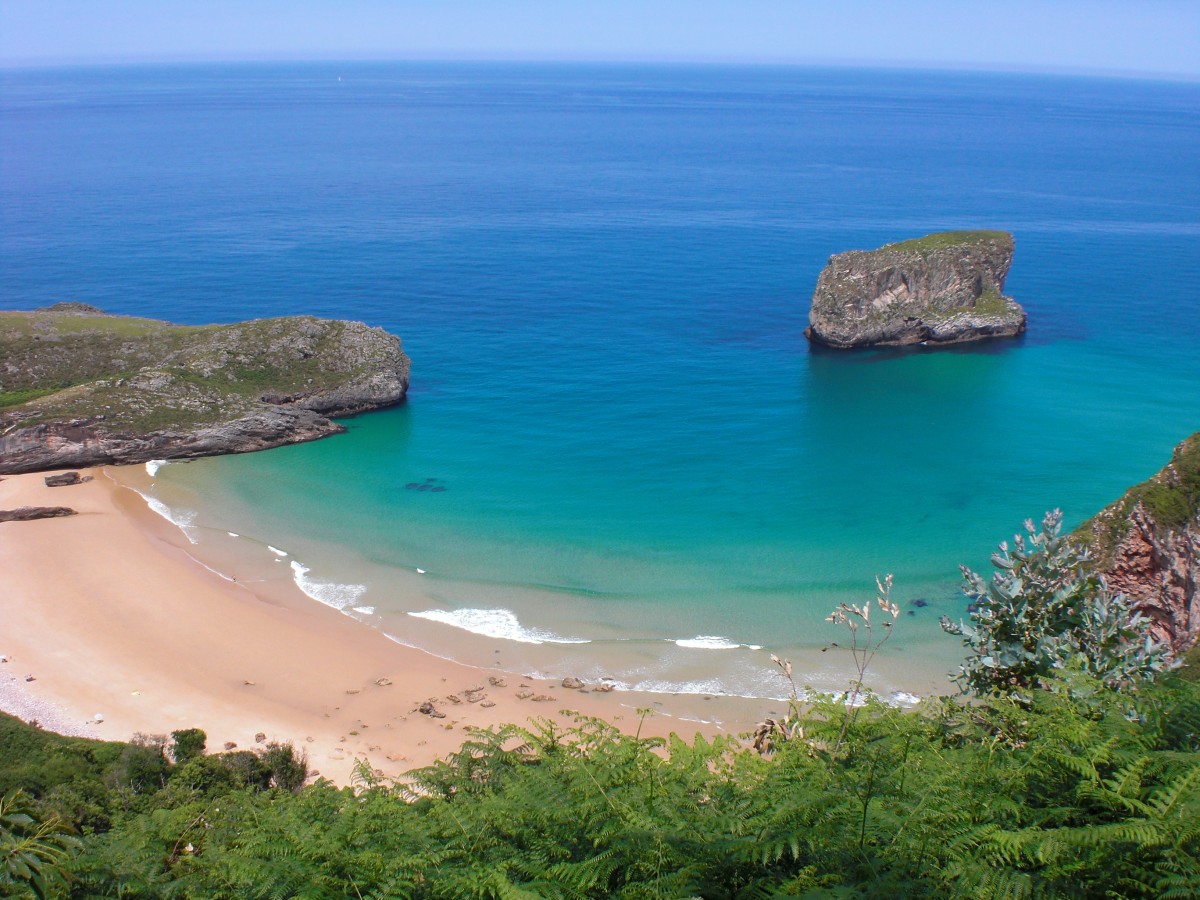 Llanes: un'esplosione di colori nelle Asturie