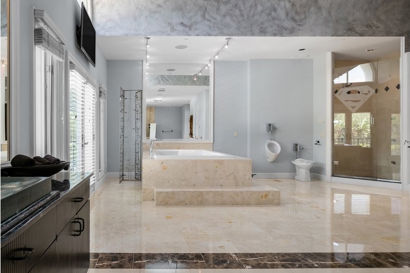 shaq-oneall-selling-florida-home-08