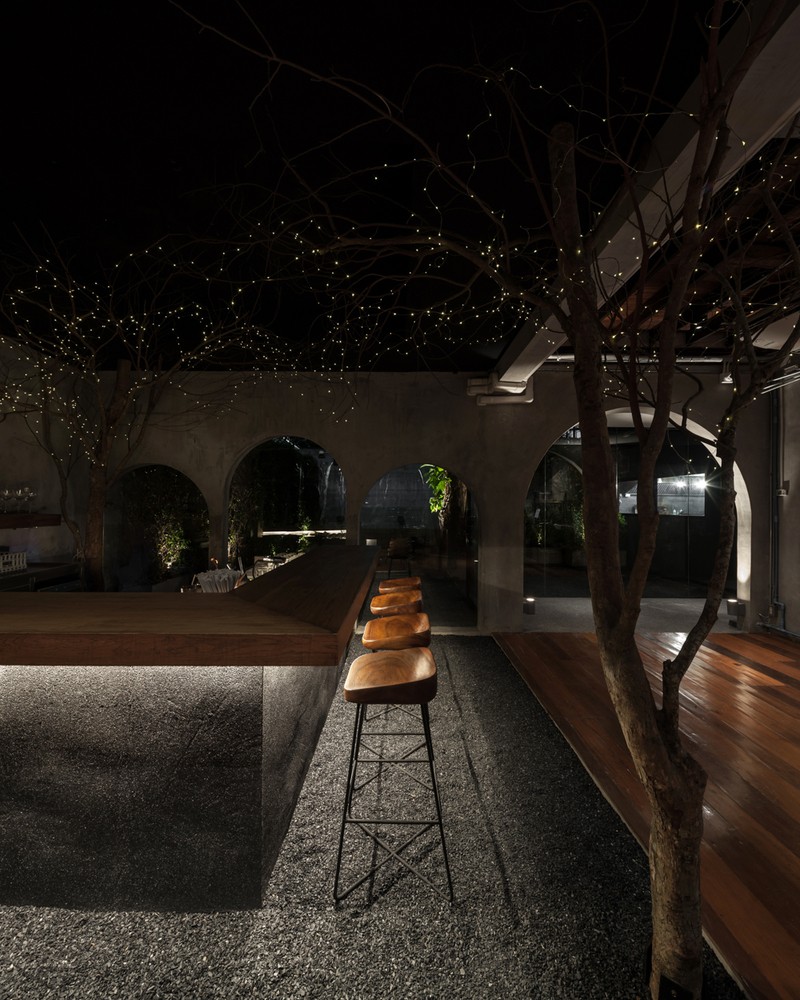 Sul retro c'è la zona bar