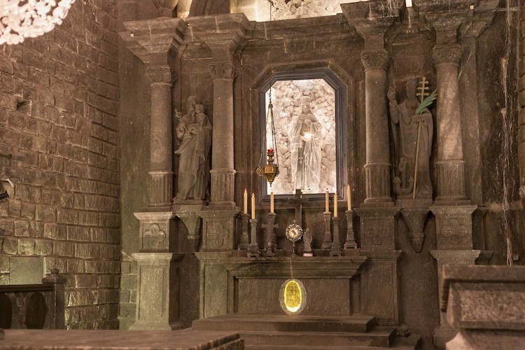 L'opera è stata costruita da minatori