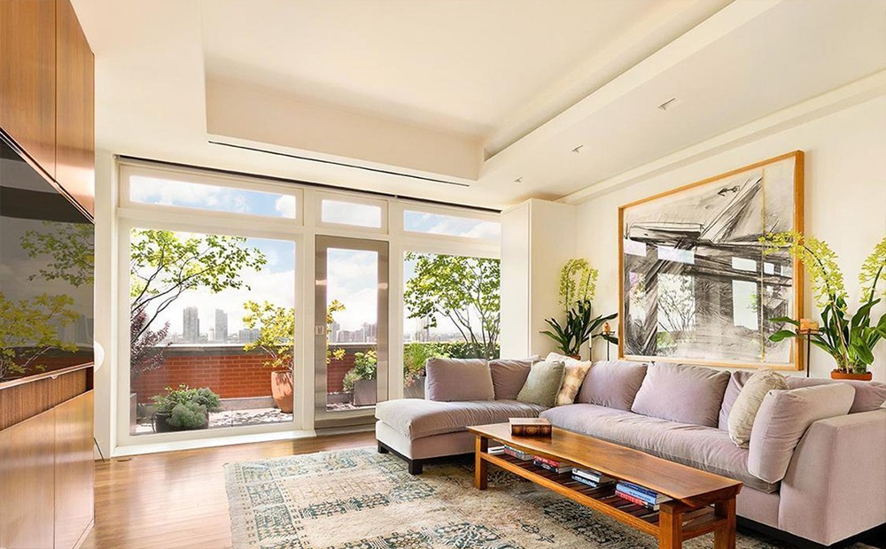 Spiccano le dimensioni della tv