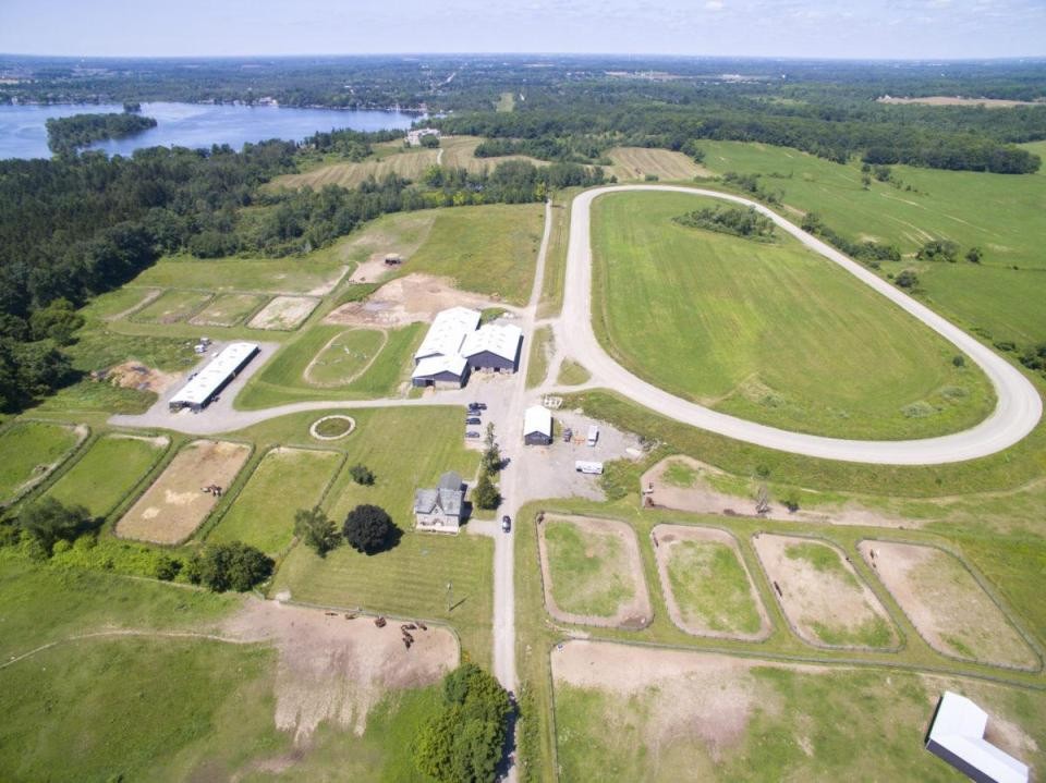 C'è anche uno spazio ippico