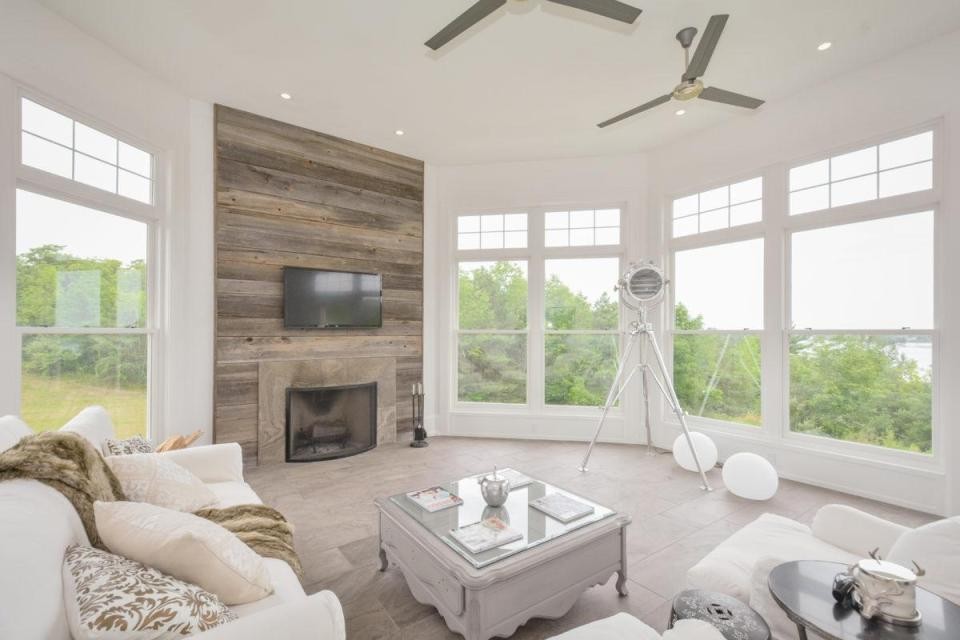 La casa ha diversi camini